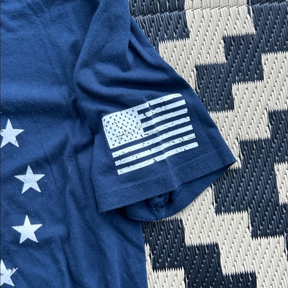 Under Armour Men's Sz M Navy Star Graphic Tee - Picture 3 of 4